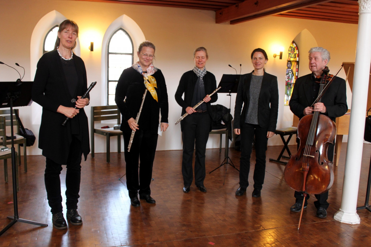 das Ensemble (von links) Bärbel Brändle, (alle Flöten) | Dr. Ursula Pietralla (alle Flöten) |  Ruth Raabe (Querflöte) | Tanja Schmid, Cembalo) | Helmut Wagenmann, Cello 